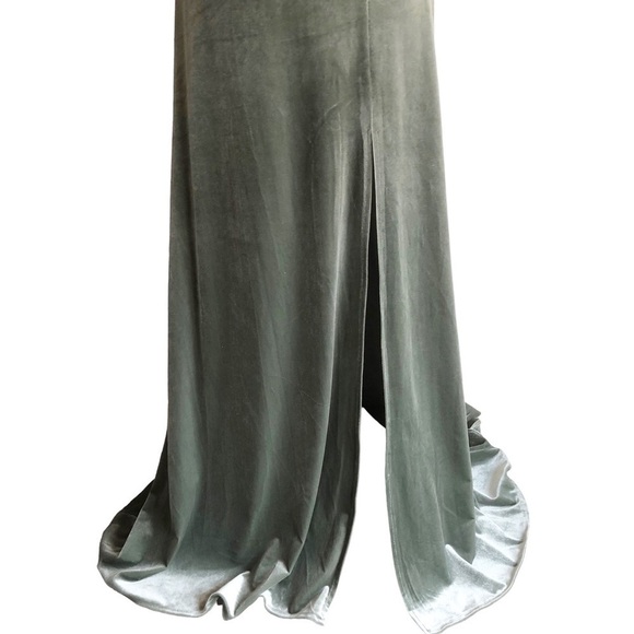 Lovely Womens Sage Green Velvet A-line High Slit Gown Size 4 - Picture 8 of 16